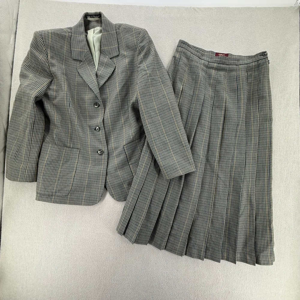 Vintage Foxley England Wool 2 Piece Suit Tweed Blazer Pleated Skirt Size UK 12
